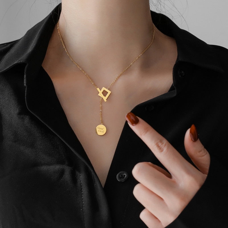 Coin pendant choker
