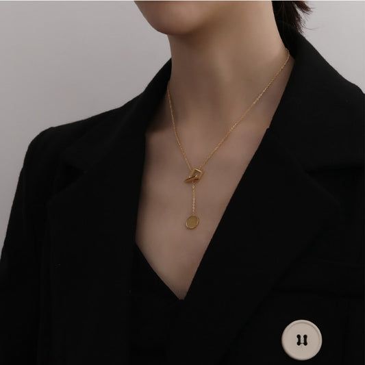 Coin pendant choker