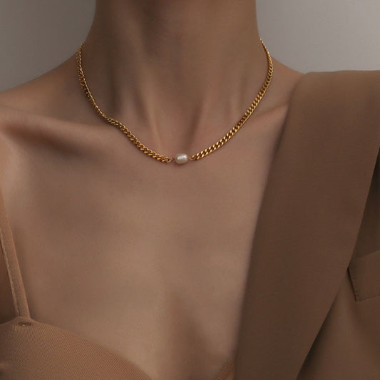 Cuban pearl choker