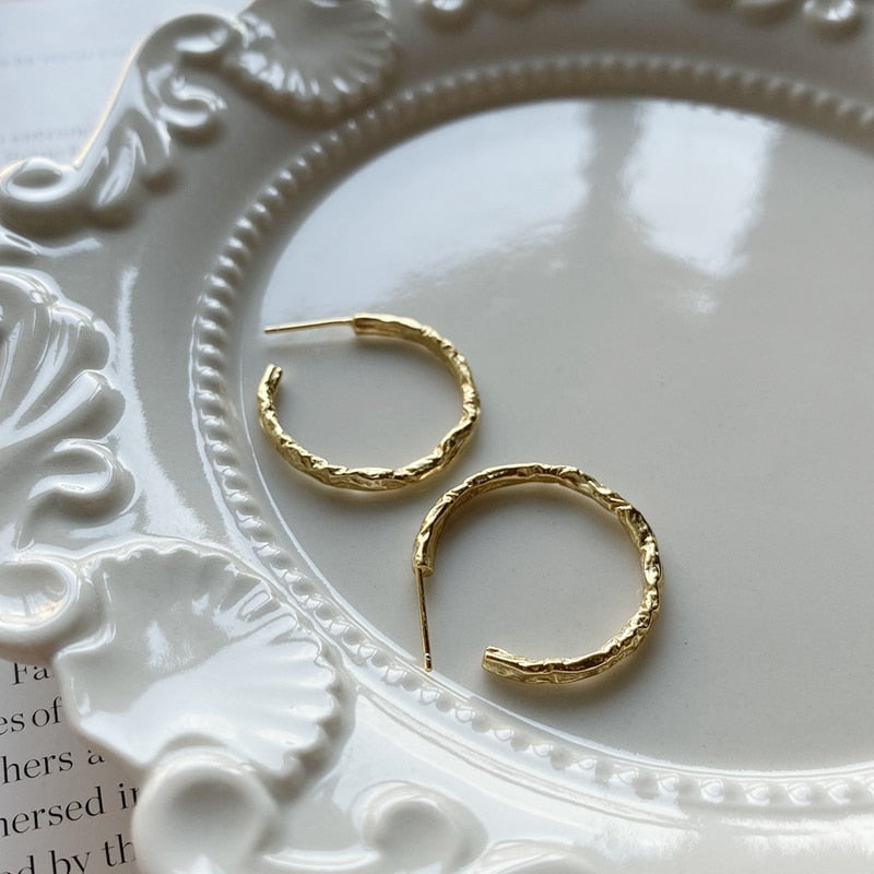 Irregular nordic pierce