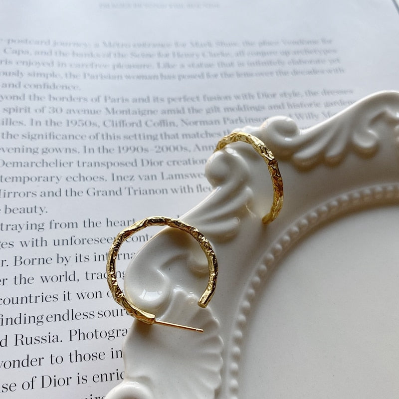 Irregular nordic pierce