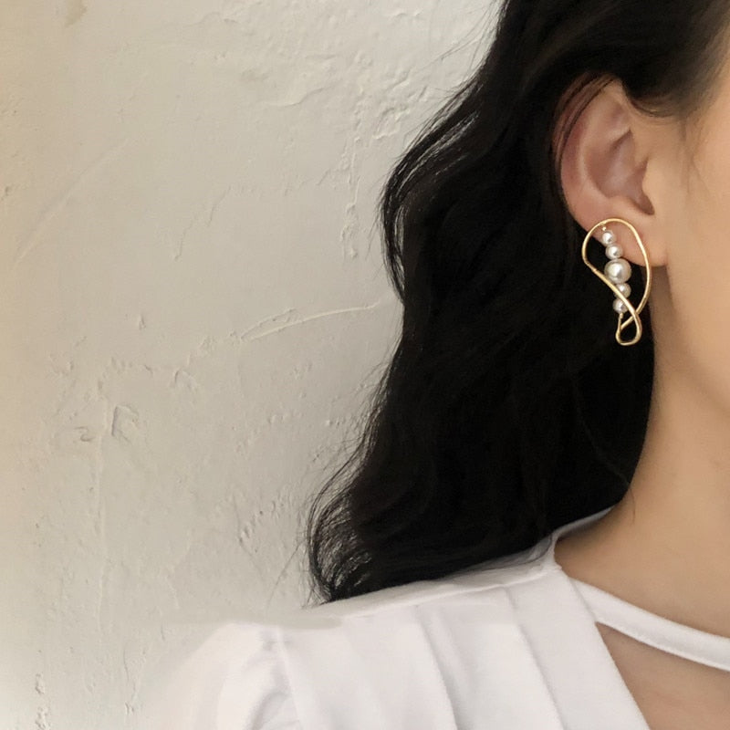 Twisted pearl pierce