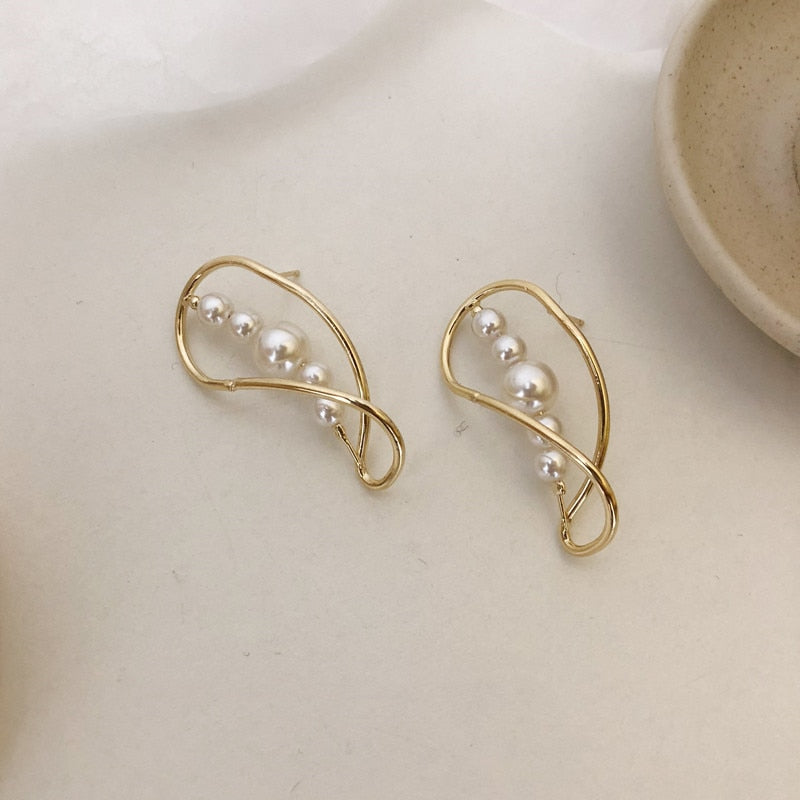 Twisted pearl pierce