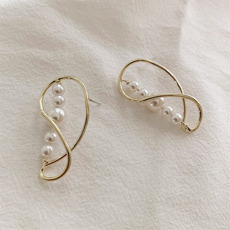 Twisted pearl pierce