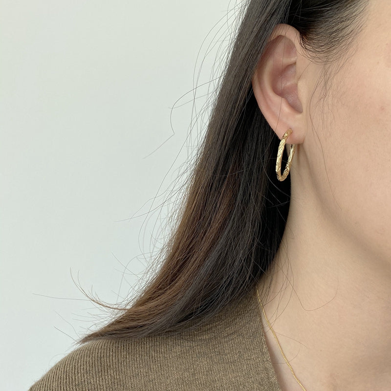 Irregular nordic pierce