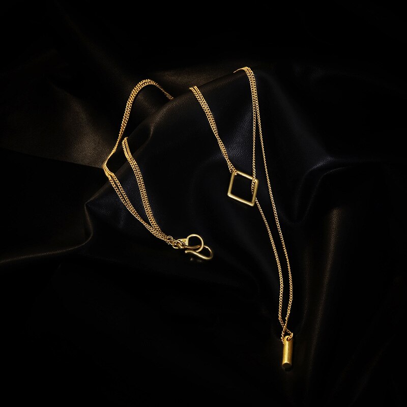 Square layered choker