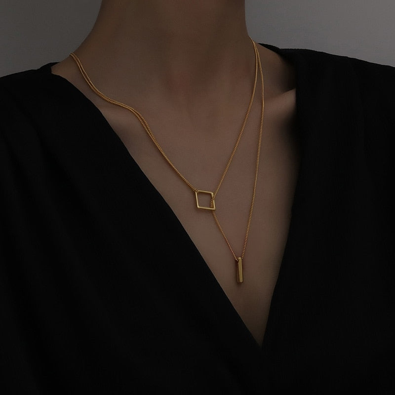 Square layered choker