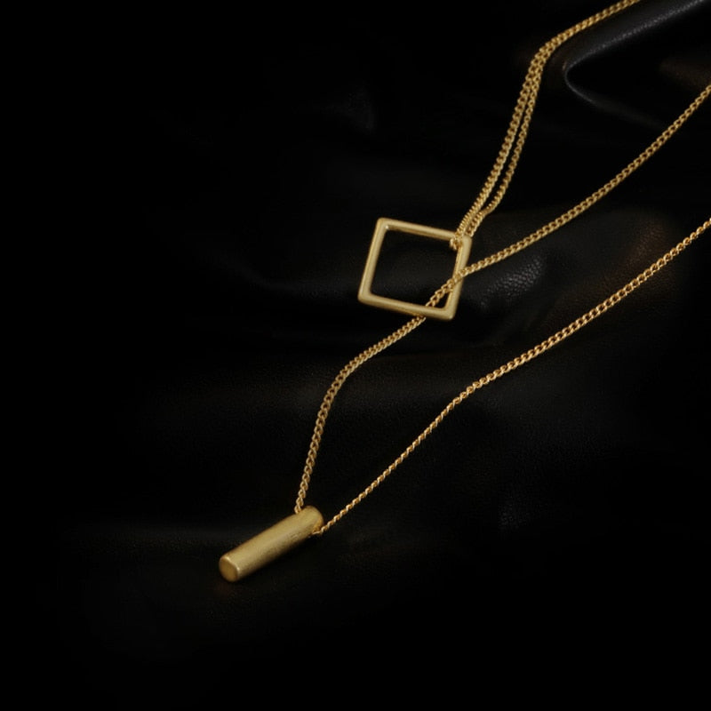 Square layered choker