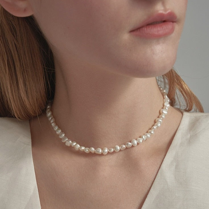Natural pearl necklace