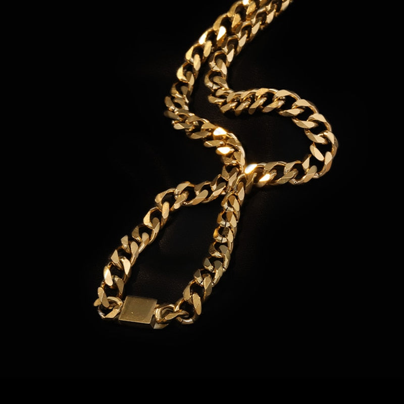 Cuban pendant choker