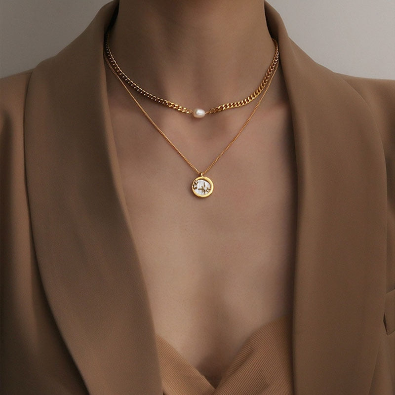 Cuban pearl choker
