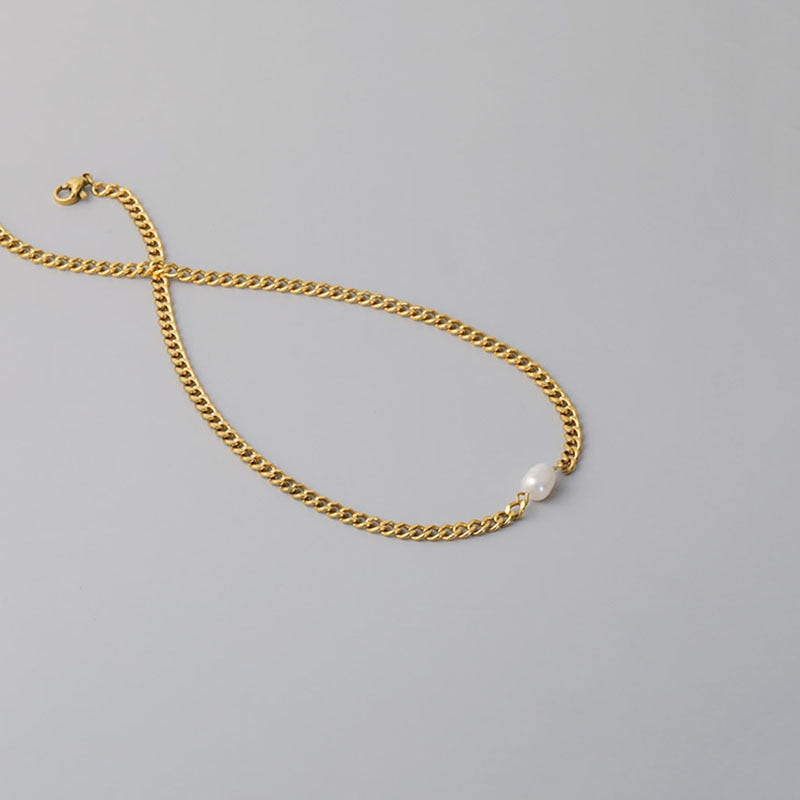 Cuban pearl choker