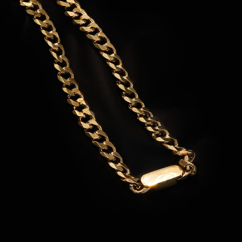 Cuban pendant choker