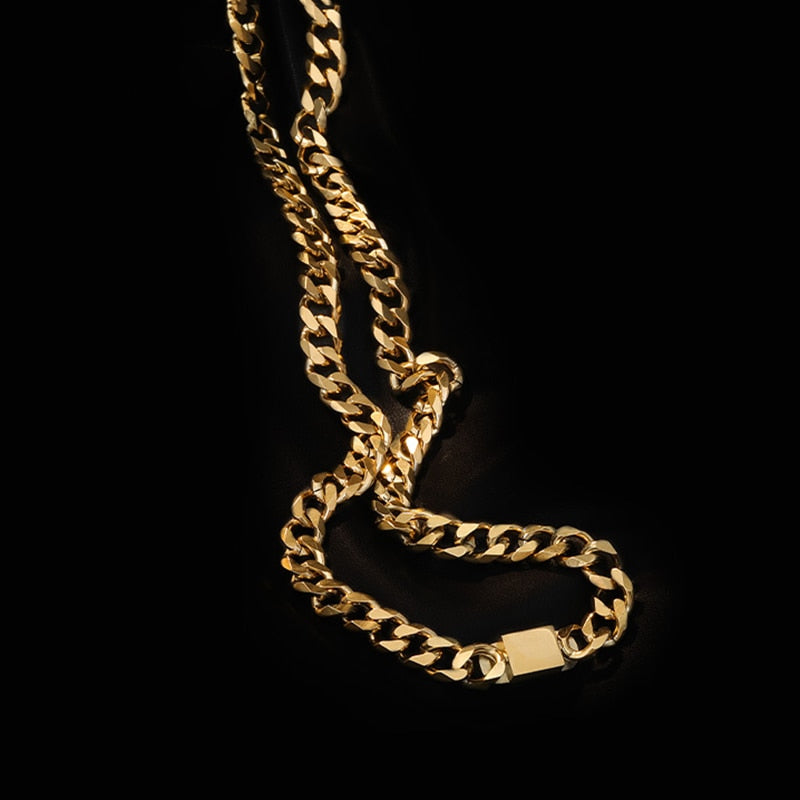 Cuban pendant choker