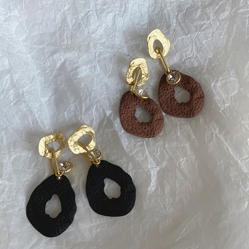 Spray paint splicing pierce