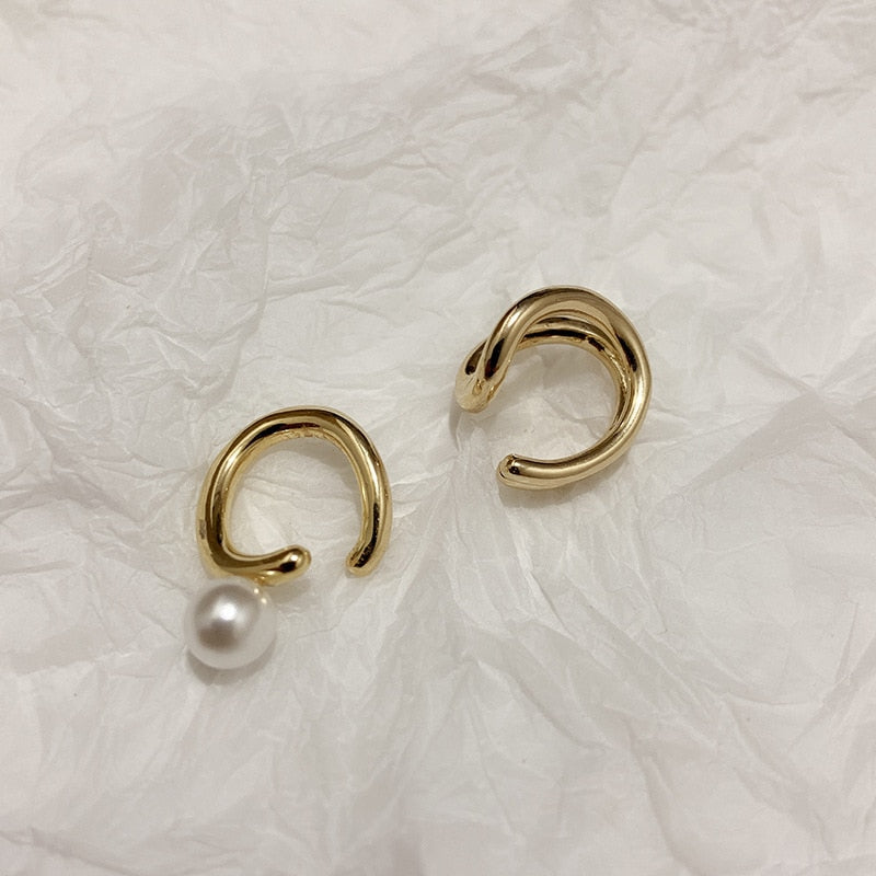 Metal geometric circle ear cuff