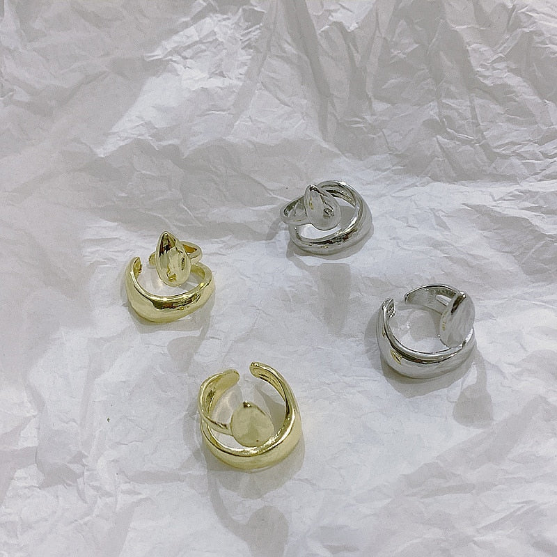 Circle leaf ear cuff