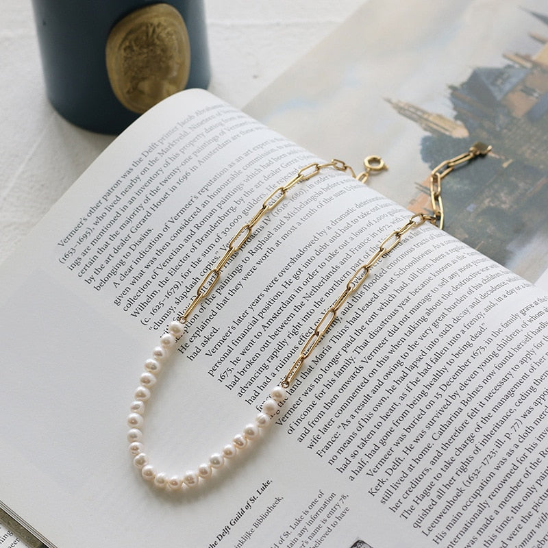 Pearl chain choker