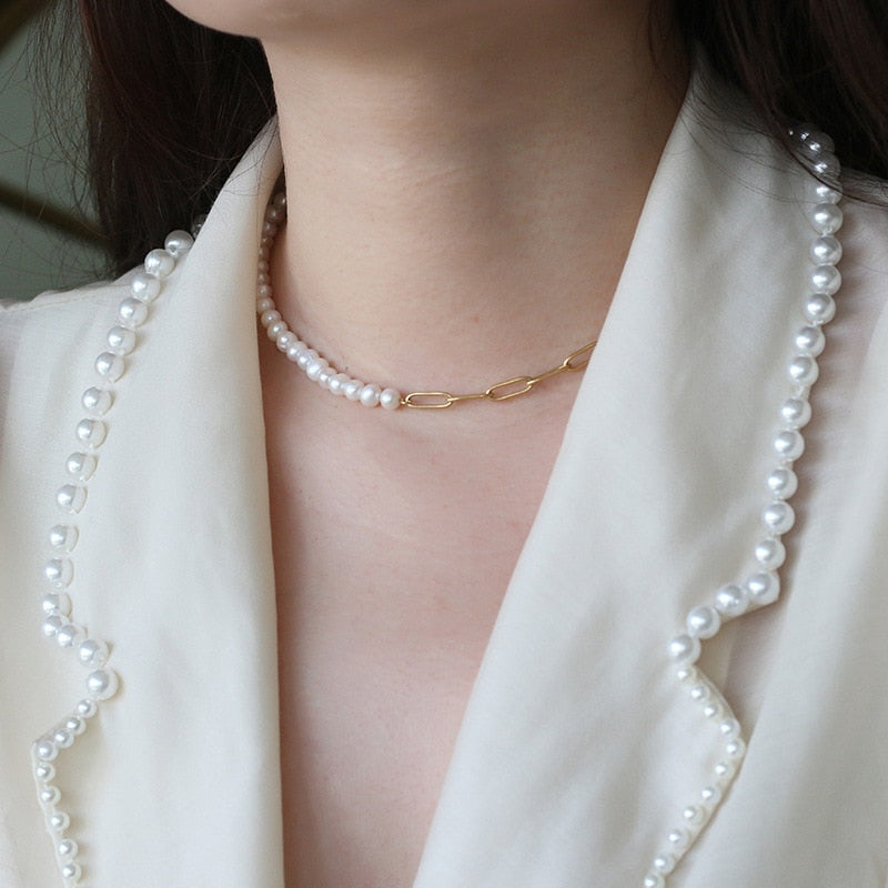 Pearl chain choker