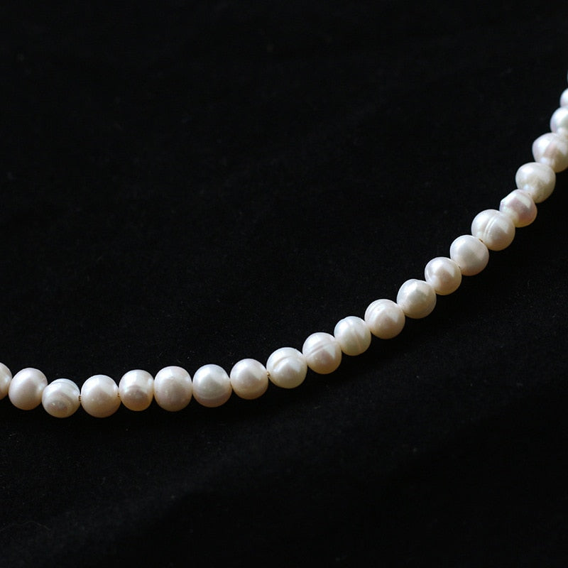 Pearl chain choker
